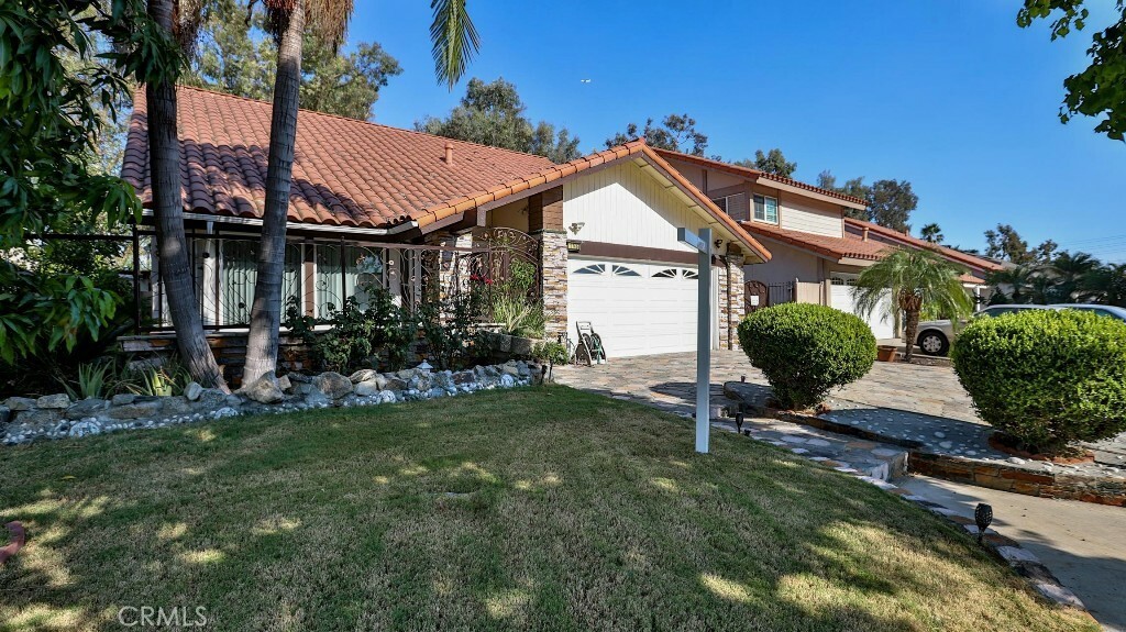 Property Photo:  1746 N Pheasant Street  CA 92806 