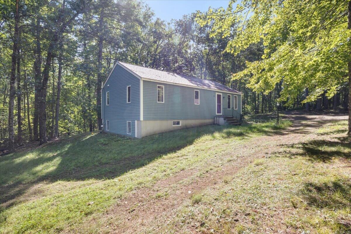 Property Photo:  4 Overlook Circle  ME 04048 