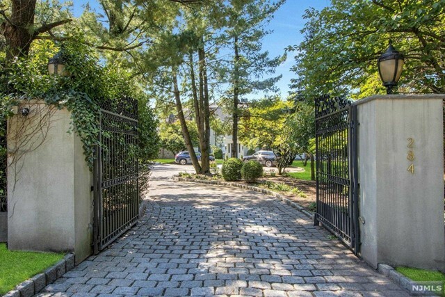 Property Photo:  284 East Palisade Avenue  NJ 07631 