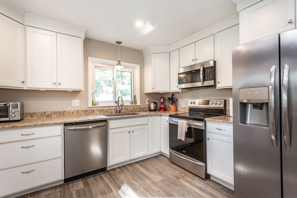 Property Photo:  102 Carver St  MA 02767 