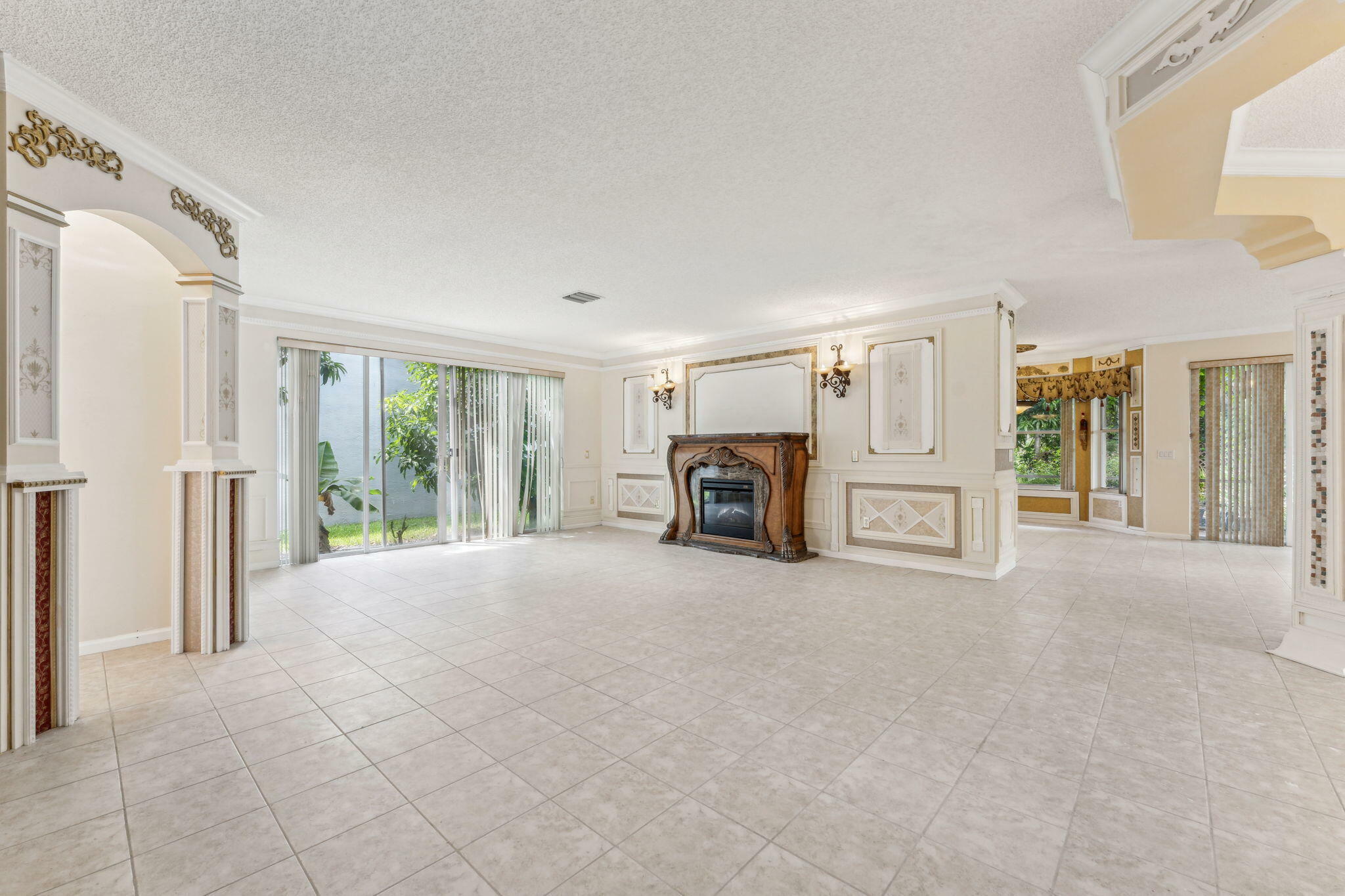 Property Photo:  2011 Reston Circle  FL 33411 