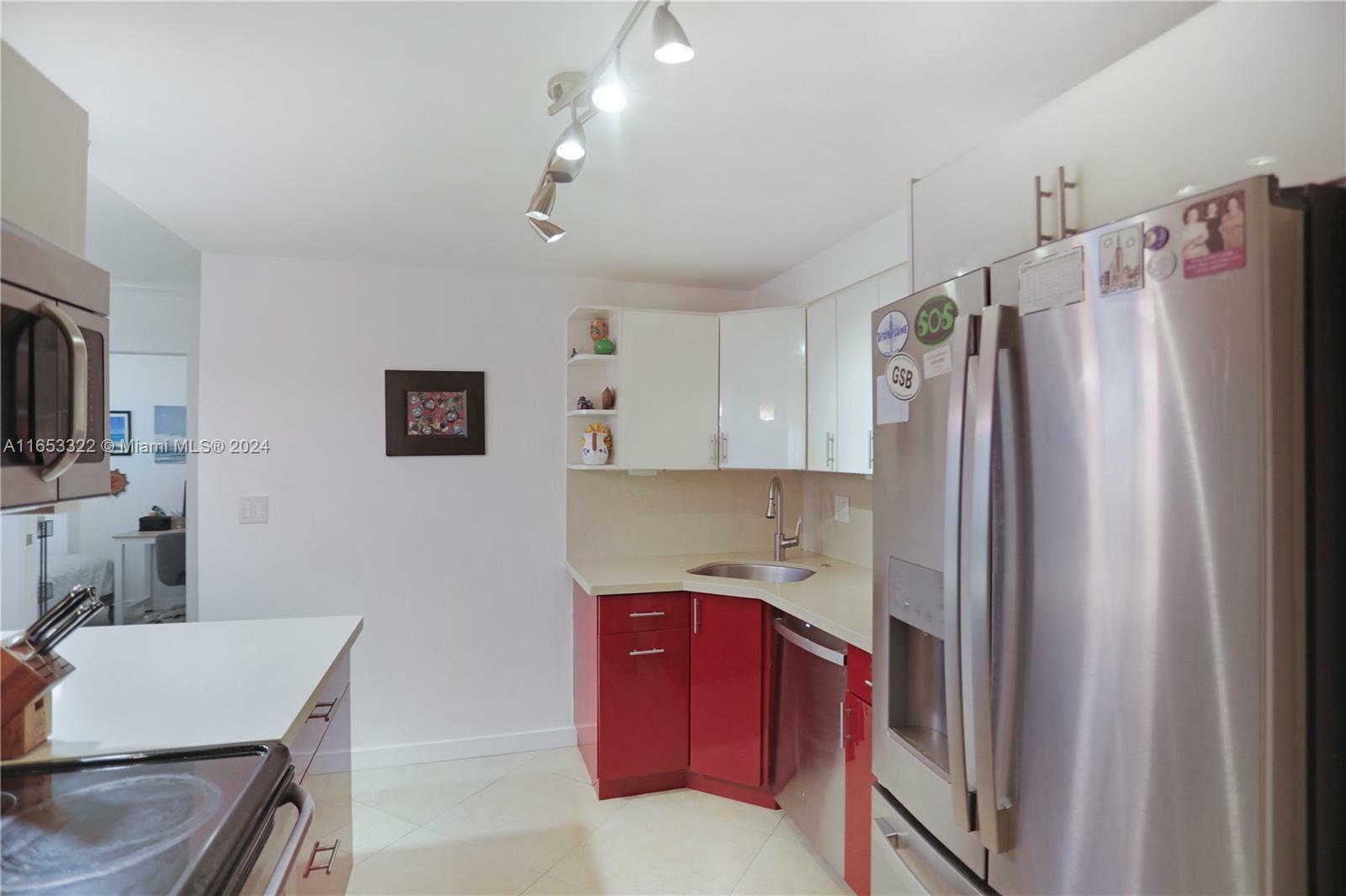 Property Photo:  2457 Collins Ave 207  FL 33140 