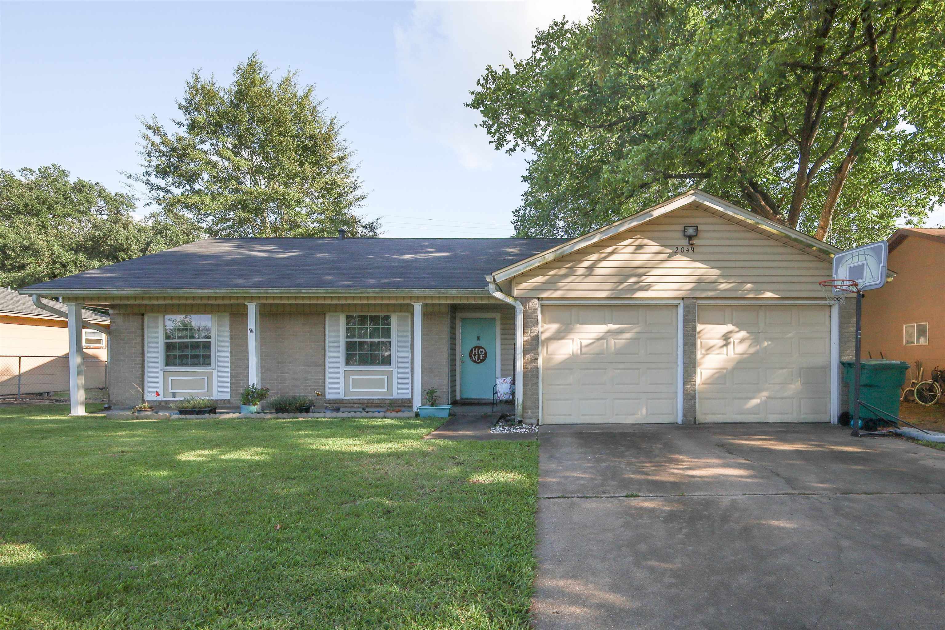 Property Photo:  2049 Wildwood  TX 77632 