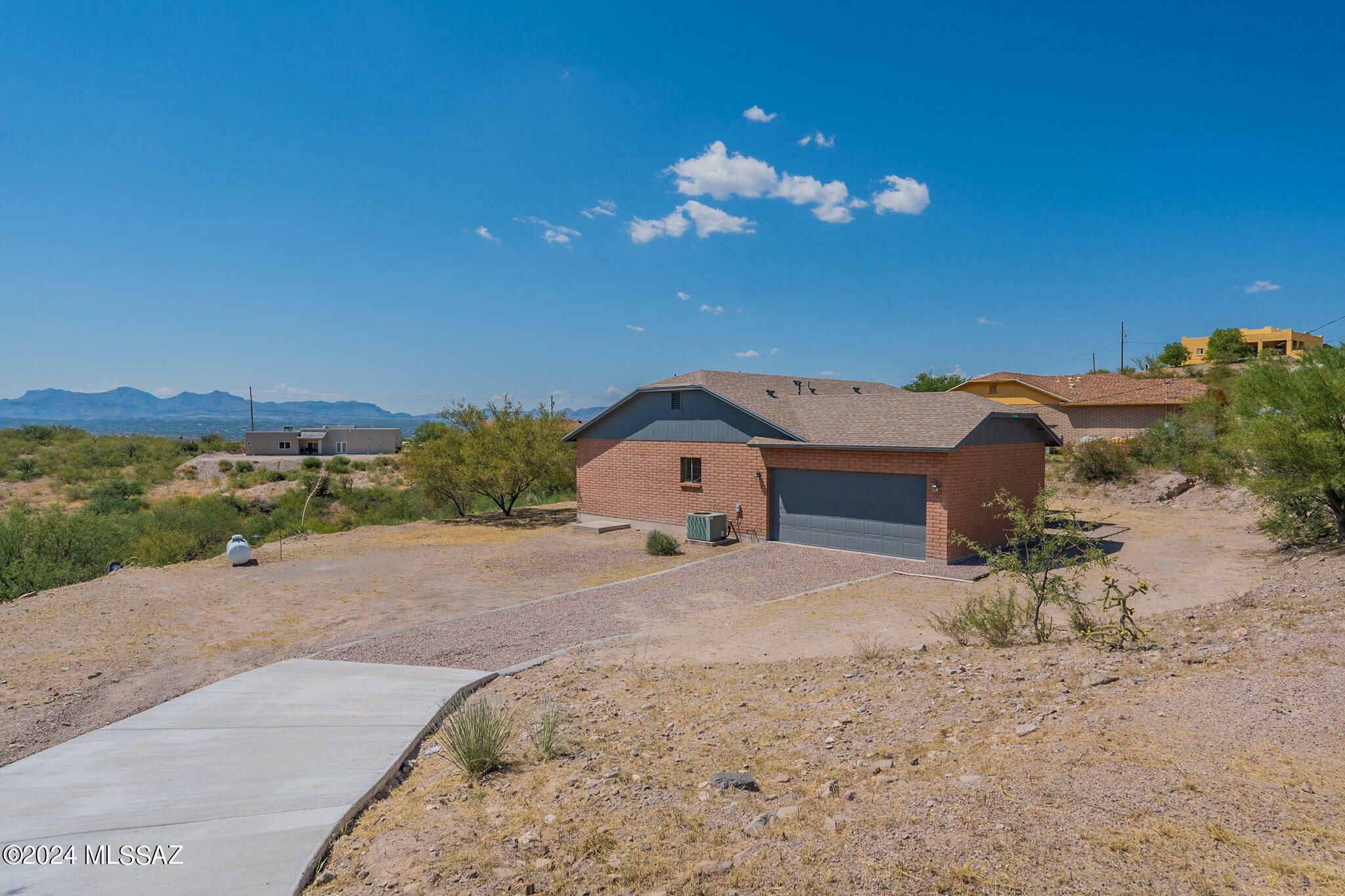 Property Photo:  1028 Calle Cumpas  AZ 85648 