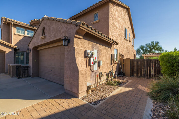 Property Photo: 3280 N Emerald Creek Drive AZ 85132