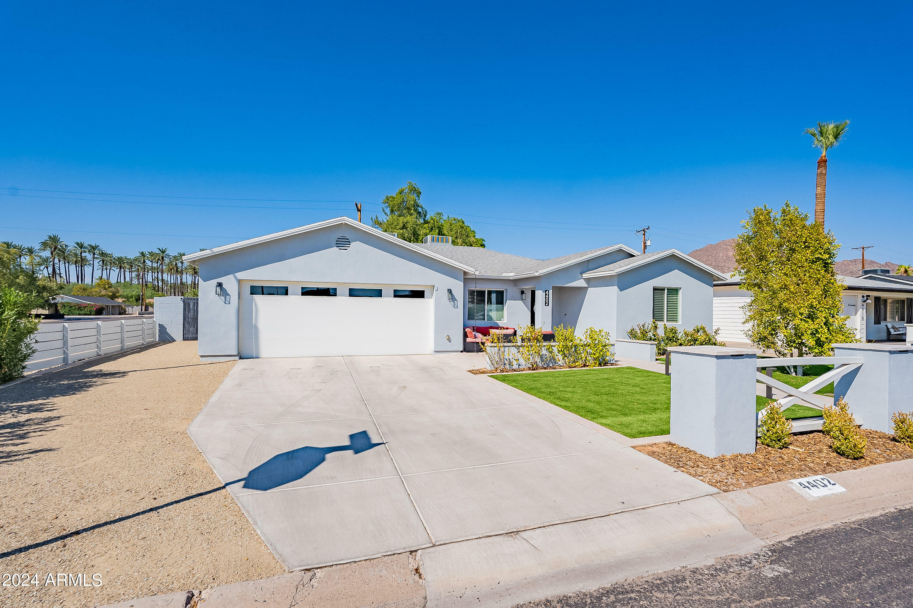 Property Photo:  4402 E Montecito Avenue  AZ 85018 