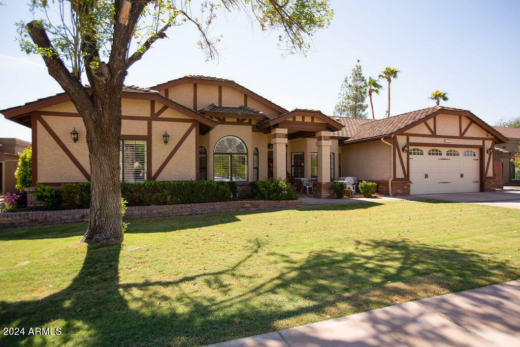 Property Photo:  1163 E Knight Lane  AZ 85284 