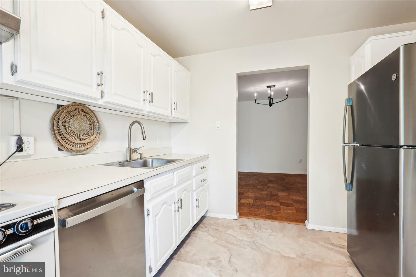 Property Photo:  5301 Westbard Circle 410  MD 20816 