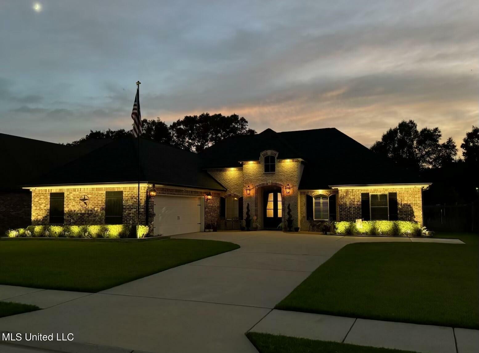 Property Photo:  311 Goose Pointe Boulevard  MS 39531 