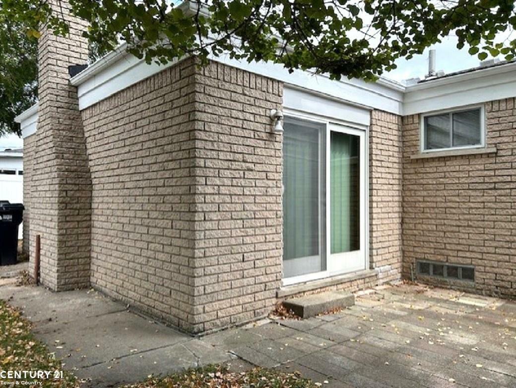 Property Photo:  33465 Stonewood Drive  MI 48312 