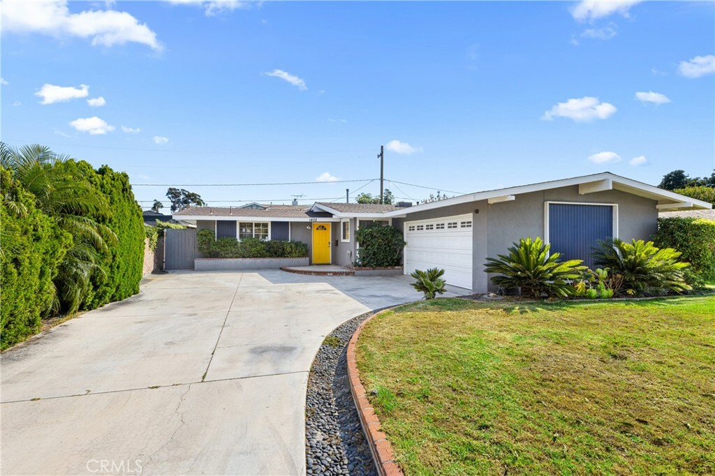 Property Photo:  1402 W Goodhue Avenue  CA 92802 