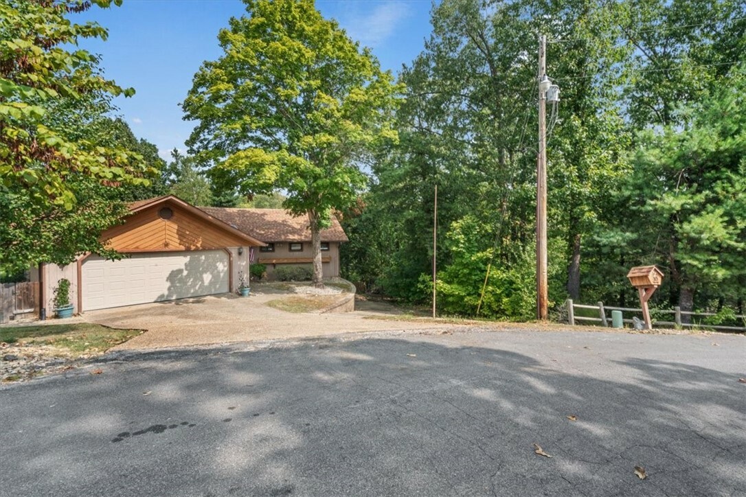 Property Photo:  10 Clyde Lane  AR 72715 