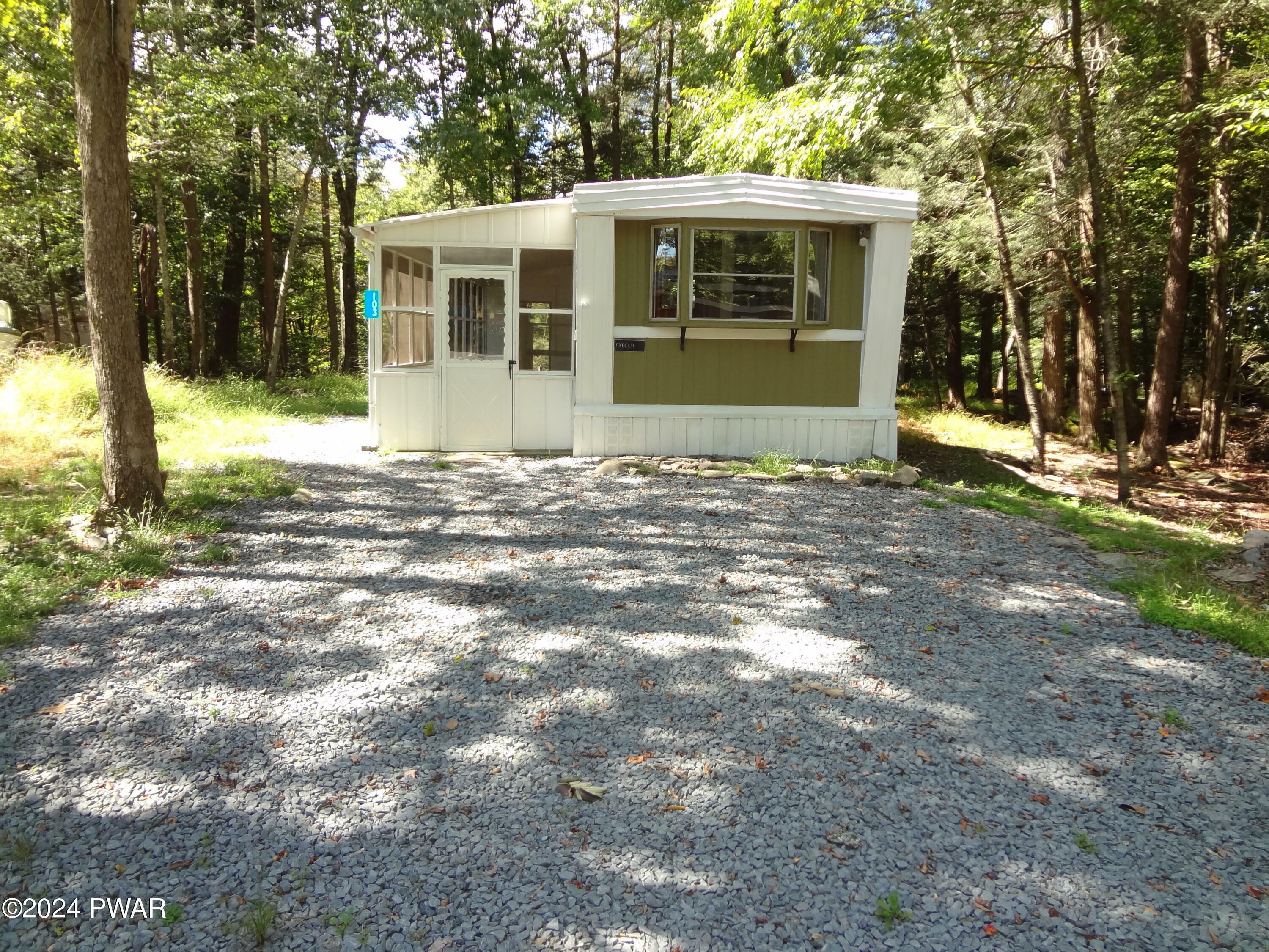 Property Photo:  103 Bush Circle  PA 18426 