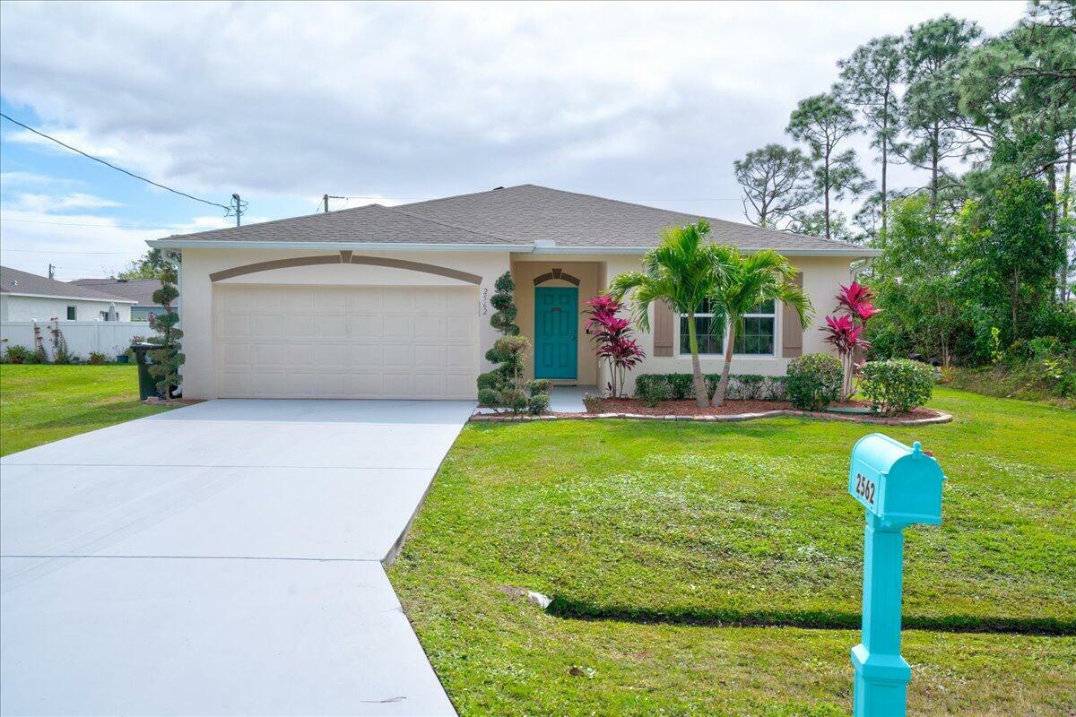 Property Photo:  2562 SE Tiffany Avenue  FL 34952 