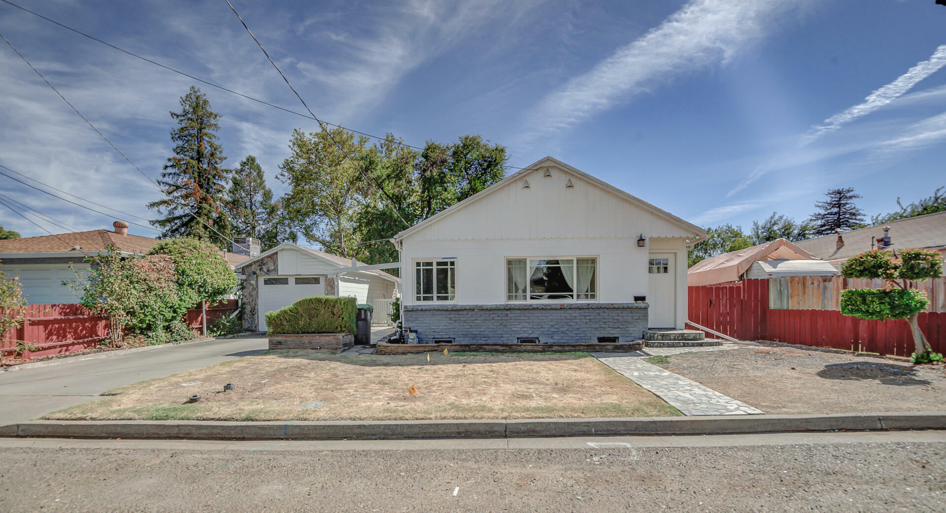 829 Locust Street  Red Bluff CA 96080 photo