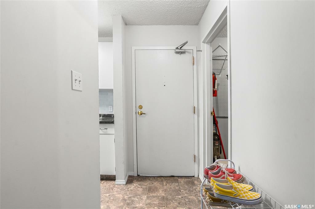 Property Photo:  425 115th Street E 1420  SK S7N 2E5 