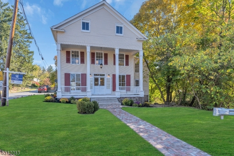 Property Photo:  2 Mill St  NJ 08867 