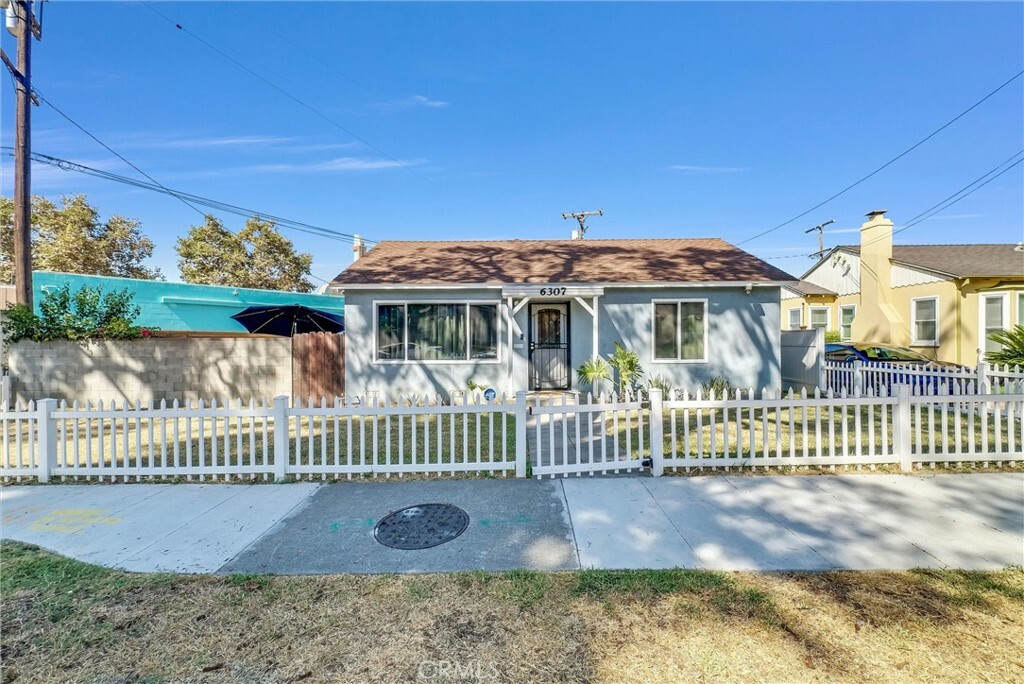 Property Photo:  6307 Palm Avenue  CA 90601 