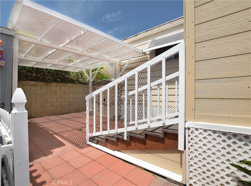 Property Photo:  14851 Jeffery Rd 312  CA 92618 