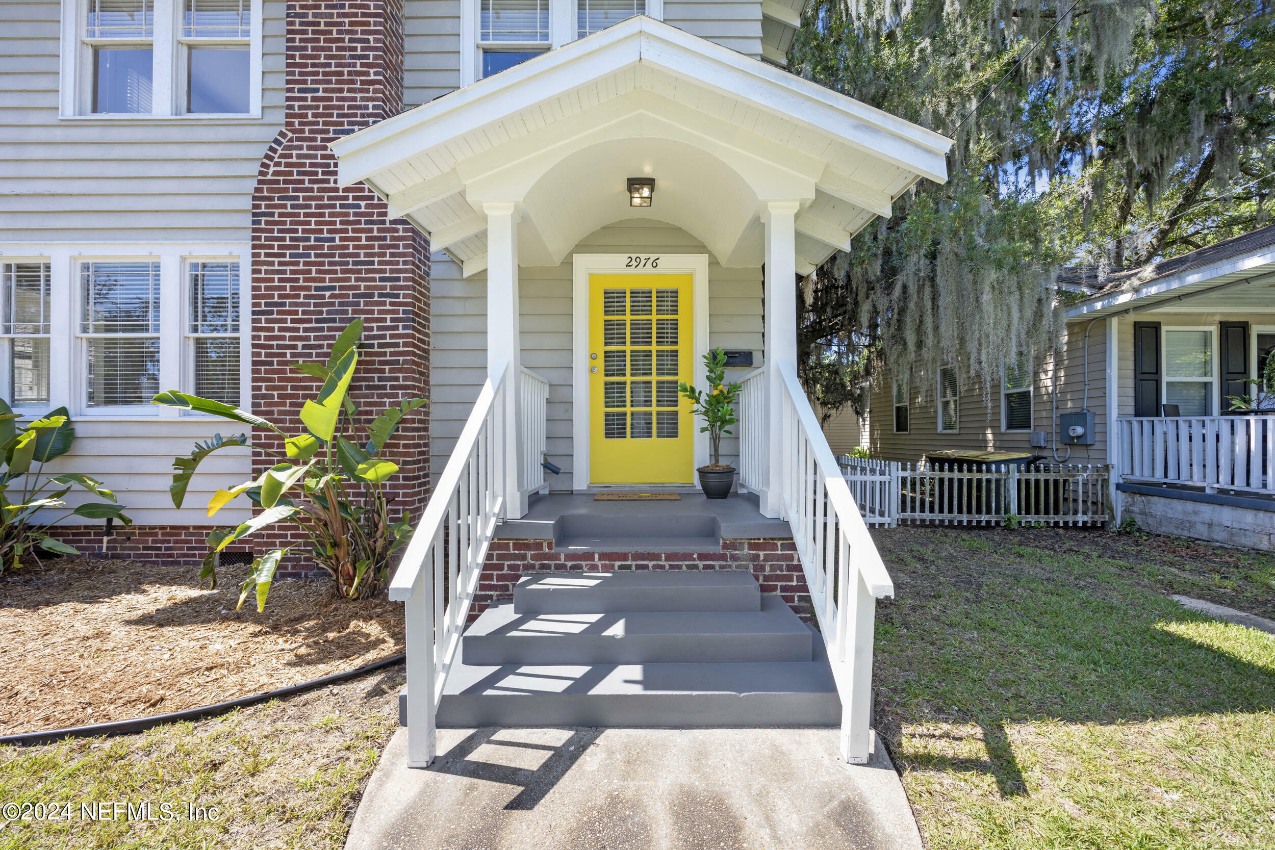 Property Photo:  2976 Collier Avenue  FL 32205 