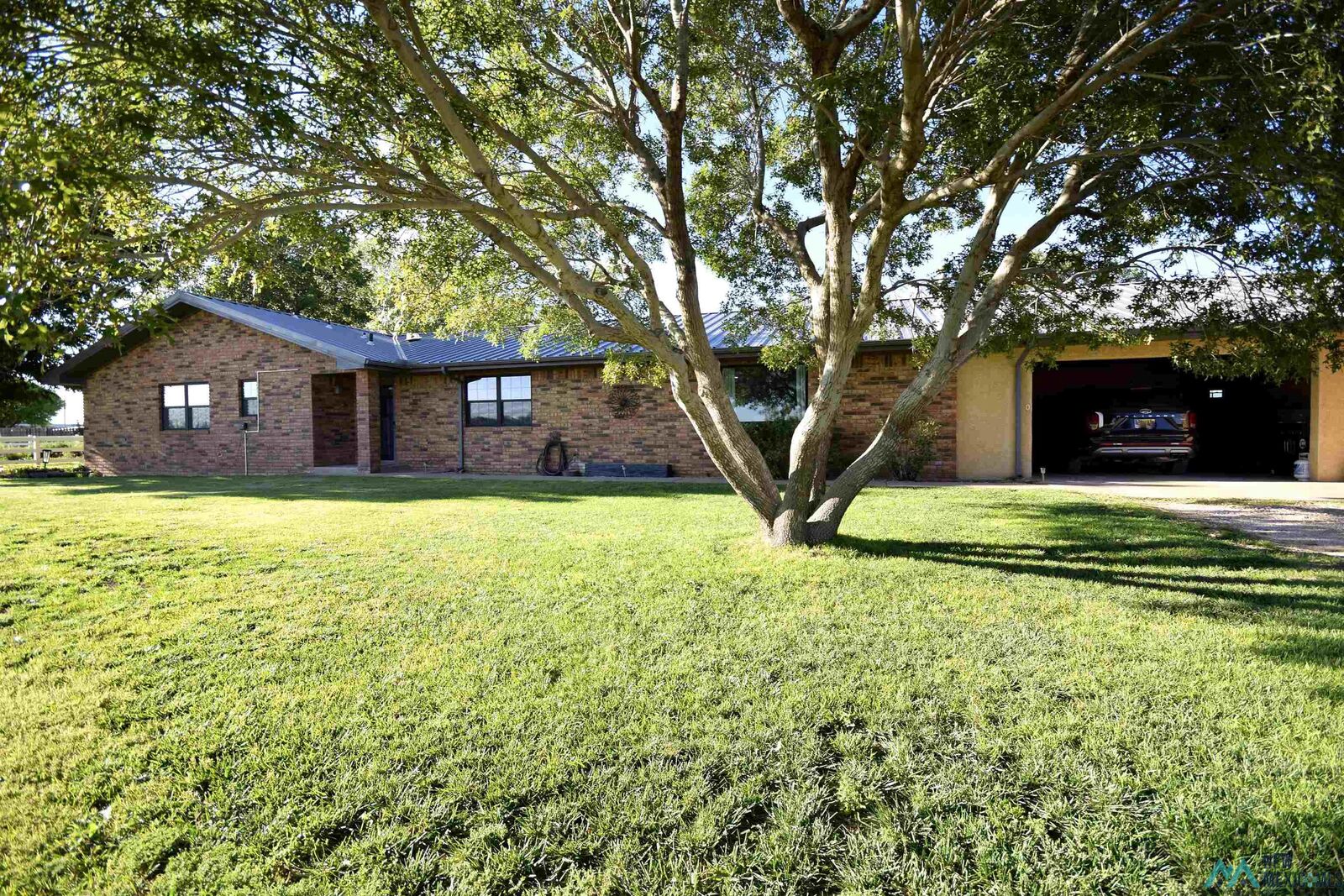 Property Photo:  1676 S Roosevelt Road 4  NM 88130 