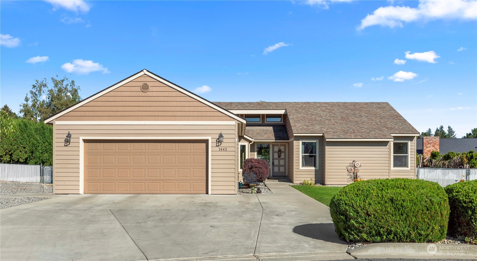 Property Photo:  1442 Crabapple Lane  WA 98801 