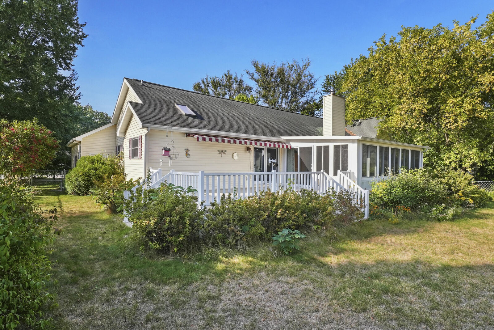 Property Photo:  700 Federal Avenue  MI 48629 