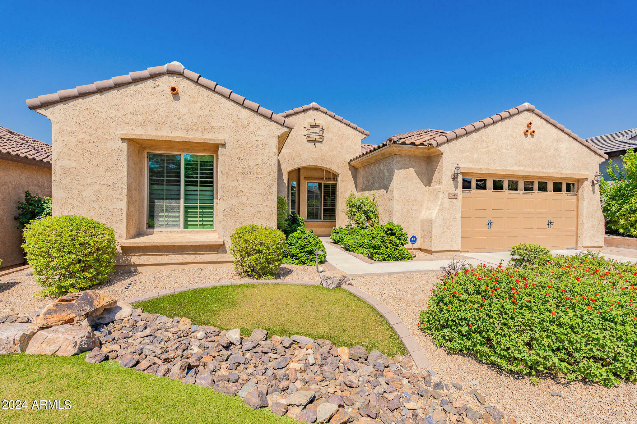 Property Photo:  5946 E Sienna Bouquet Place  AZ 85331 