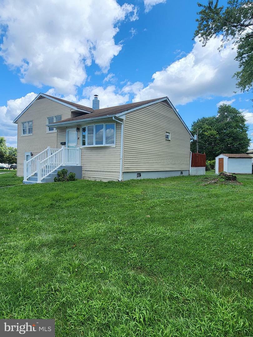 Property Photo:  67 Karlyn Drive  DE 19720 