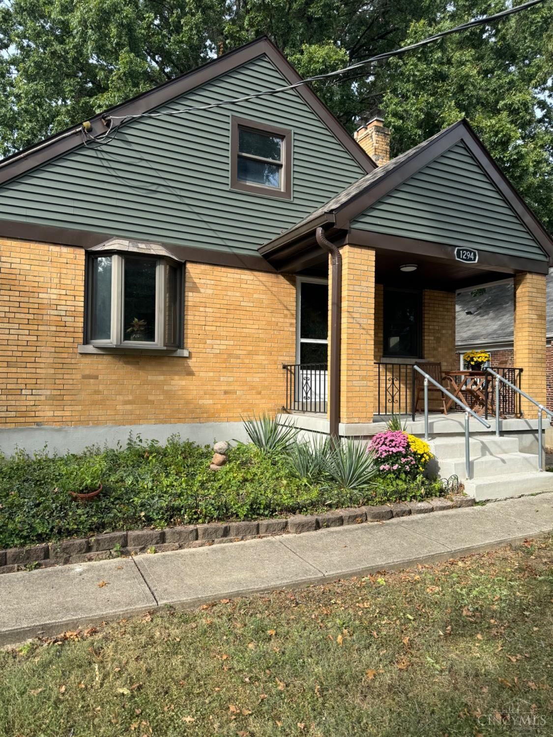 Property Photo:  1294 Norman Avenue  OH 45231 
