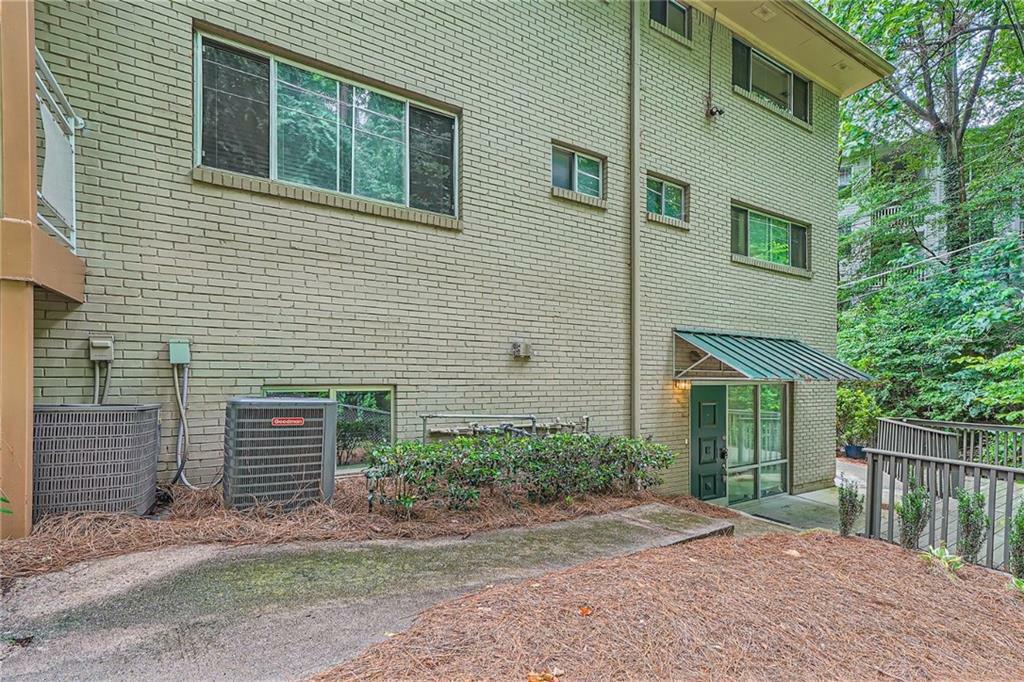 Property Photo: 3046 Briarcliff Road NE 15 GA 30329