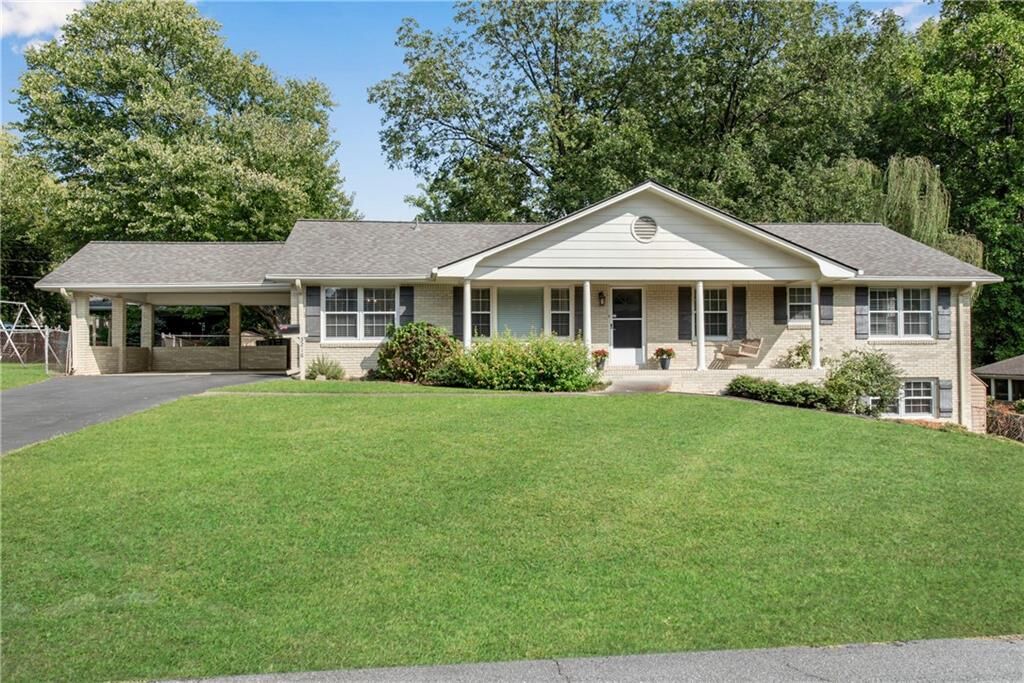 Property Photo:  3216 Guynelle Drive  GA 30066 