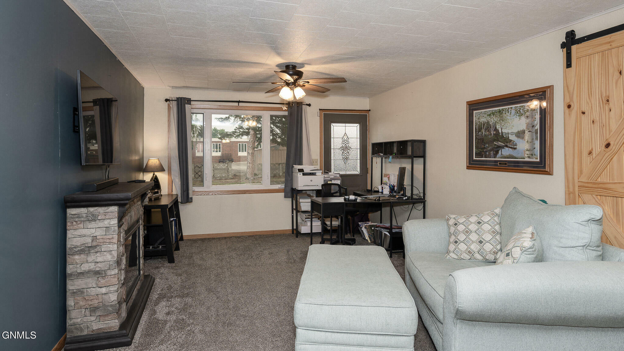 Property Photo:  117 4th Street NW  ND 58523 