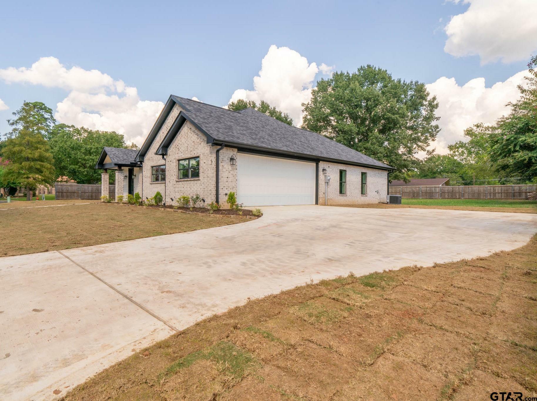 Property Photo:  45 Rim Rd.  TX 75662 