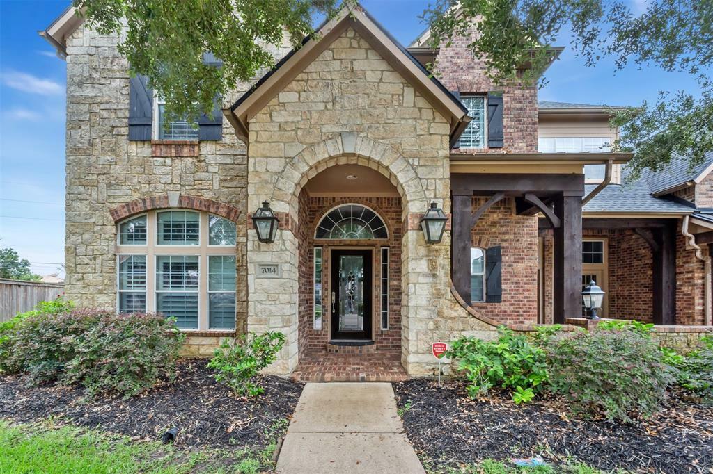 7014 Lake Haven Court  Sugar Land TX 77479 photo