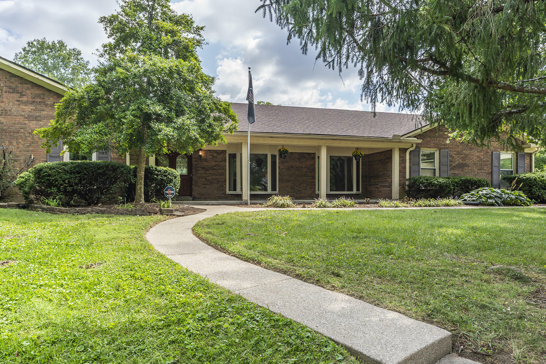 Property Photo:  3104 Warrenwood Wynd  KY 40502 