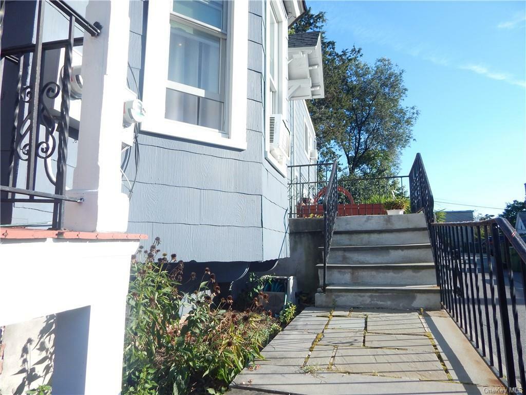 Property Photo:  28 Dixon Street  NY 10591 