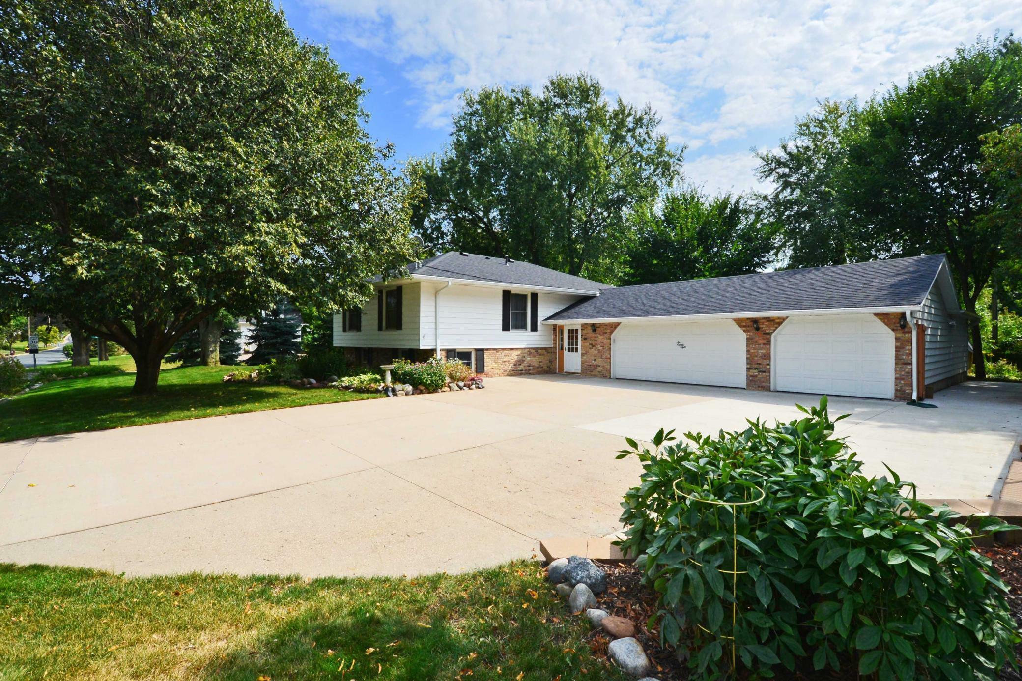 Property Photo:  688 1st Avenue  MN 55118 