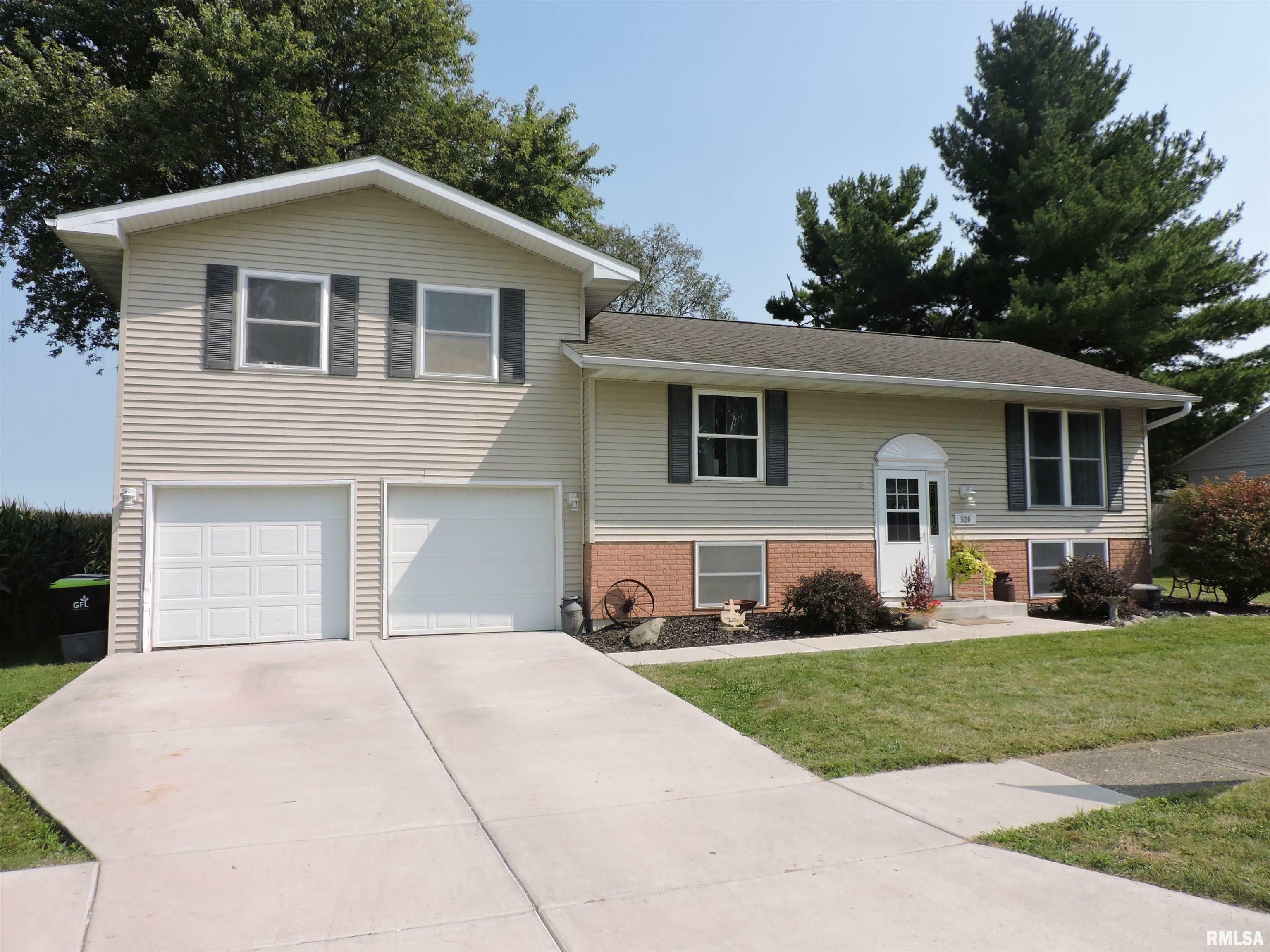 Property Photo:  520 N Greenfield Street  IL 61568 