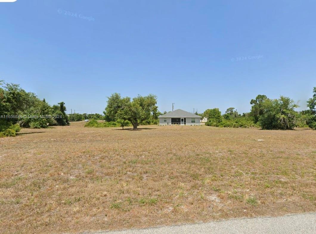 Property Photo:  110 E Brig Cir  FL 33946 