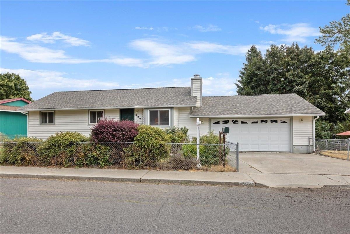 Property Photo:  537 Scenic Heights  WA 99004 