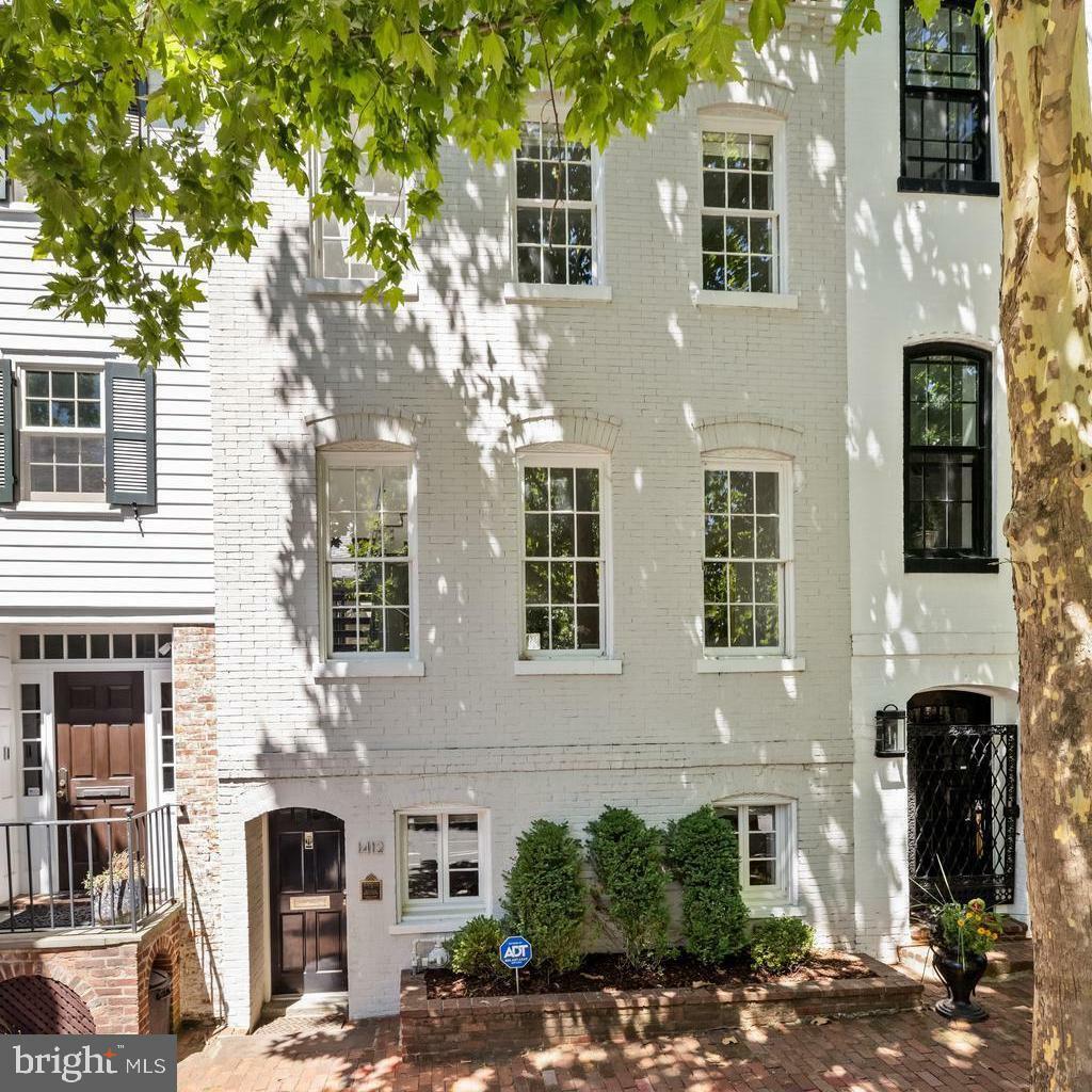 Property Photo:  1412 34th Street NW  DC 20007 