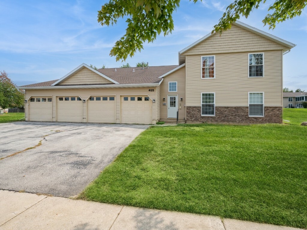 Property Photo:  4125 Summerfield Lane NE C  IA 52402 