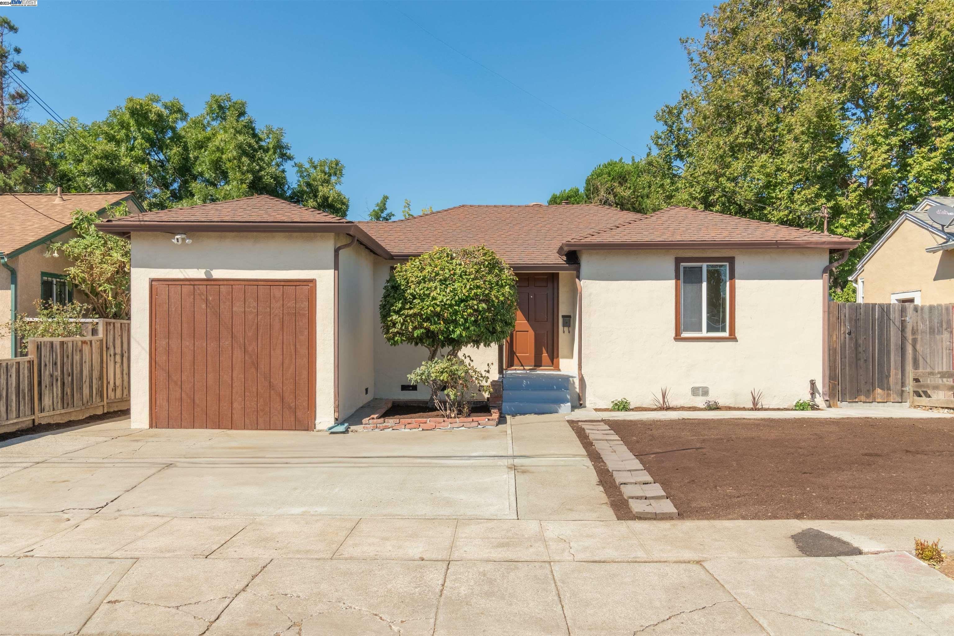 Property Photo:  1906 North Blvd  CA 94577 