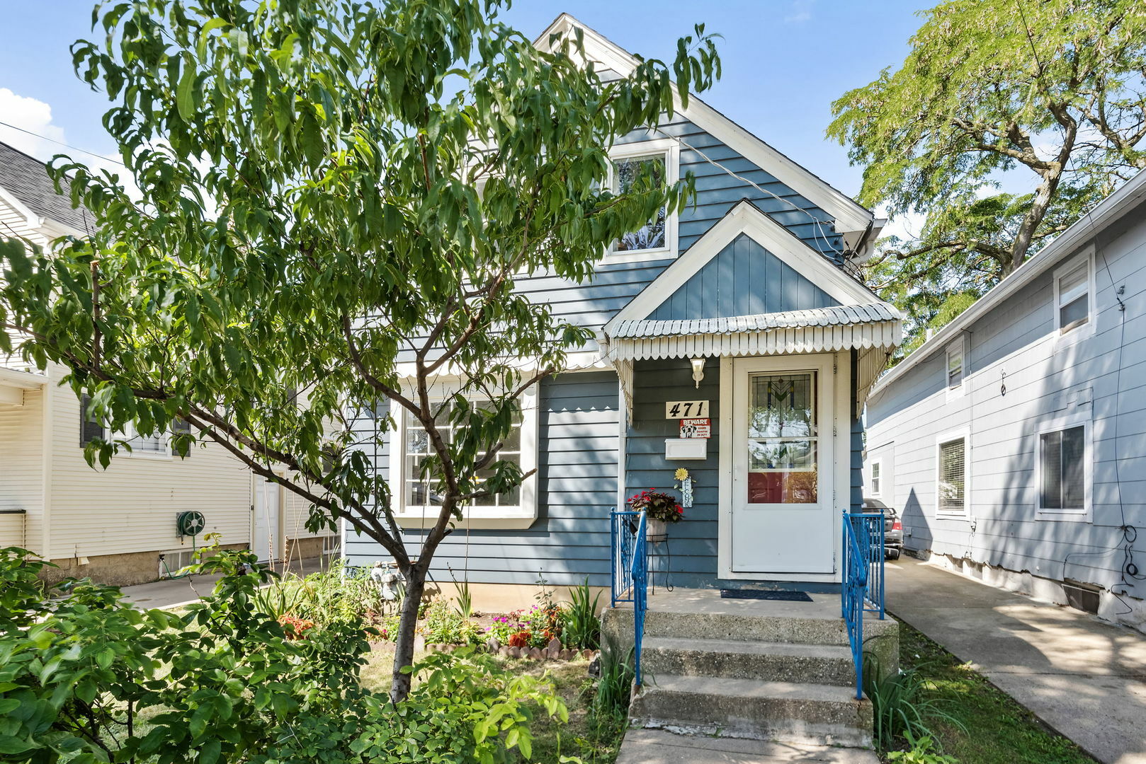 Property Photo:  471 Jackson Street  IL 60505 