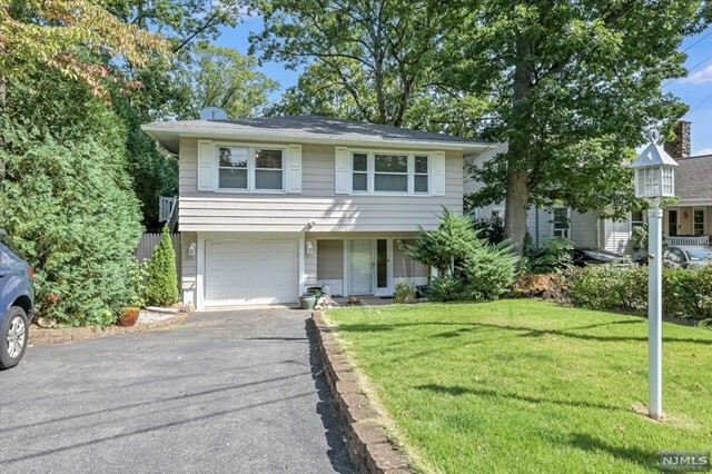 18 Cascade Way  Butler Borough NJ 07405 photo