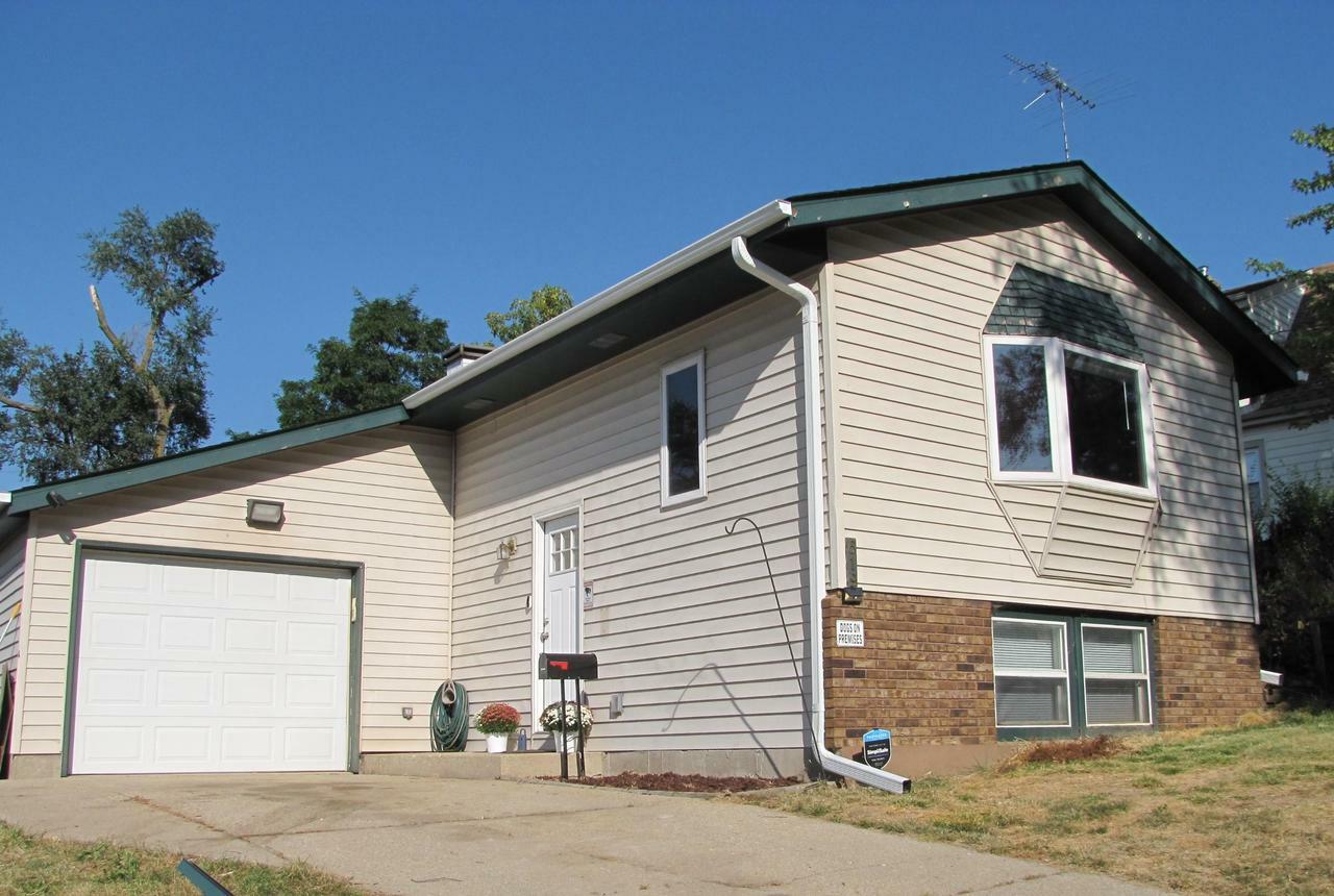 Property Photo:  619 Sutherland Avenue  WI 53545 