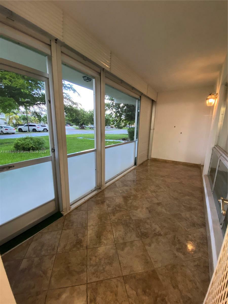 500 S Luna Ct 2  Hollywood FL 33021 photo