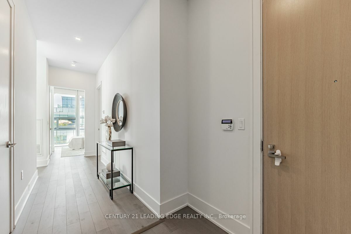 Property Photo:  39 Queens Quay E 1211  ON M5E 0A5 