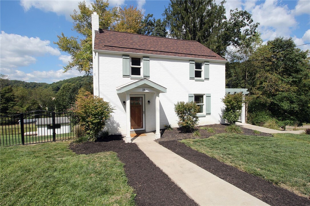 Property Photo:  29 Nocklyn Drive  PA 15237 